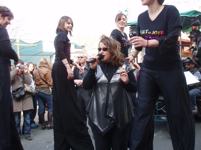 Avec les danseurs échassiers